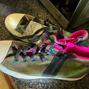 Converse
Sport Hi Girls Zip Junior Canvas Hi Top Boots New